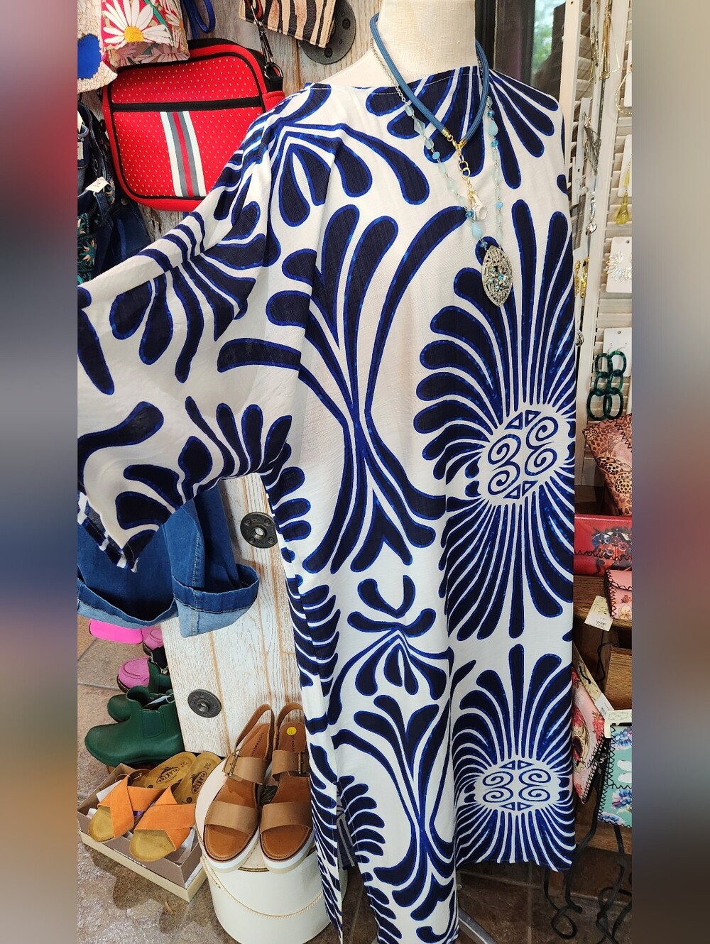 Gigio Bold Print Kaftan Dress - Picture 7 of 7